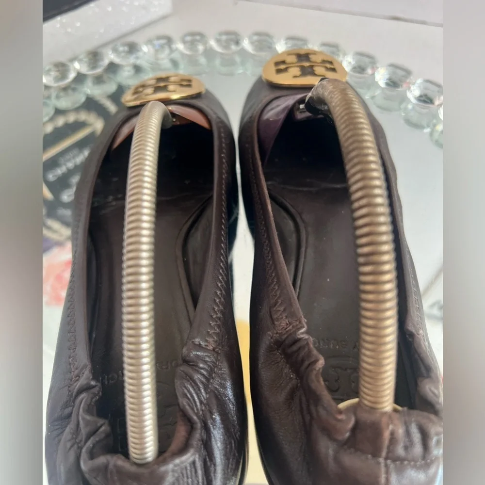Tory Burch dark brown leather  Espadrilles with Gold Emblem size 8